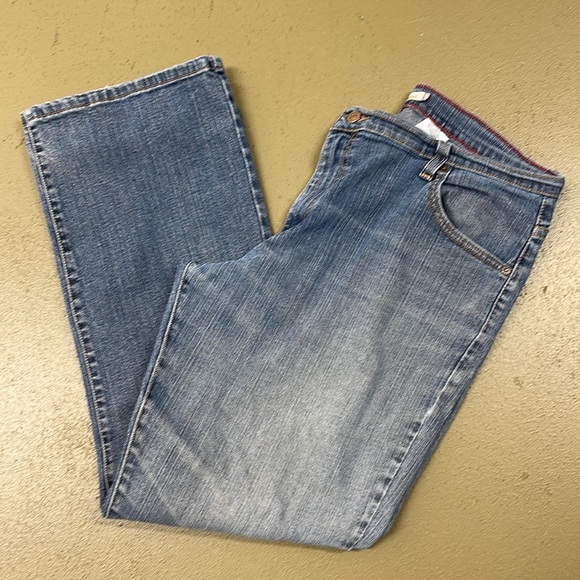 Levi’s Relaxed Boot Cut 550 Denim Jeans 16S - Picture 3 of 10